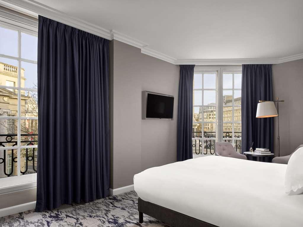 The Trafalgar St. James, Curio Collection By Hilton