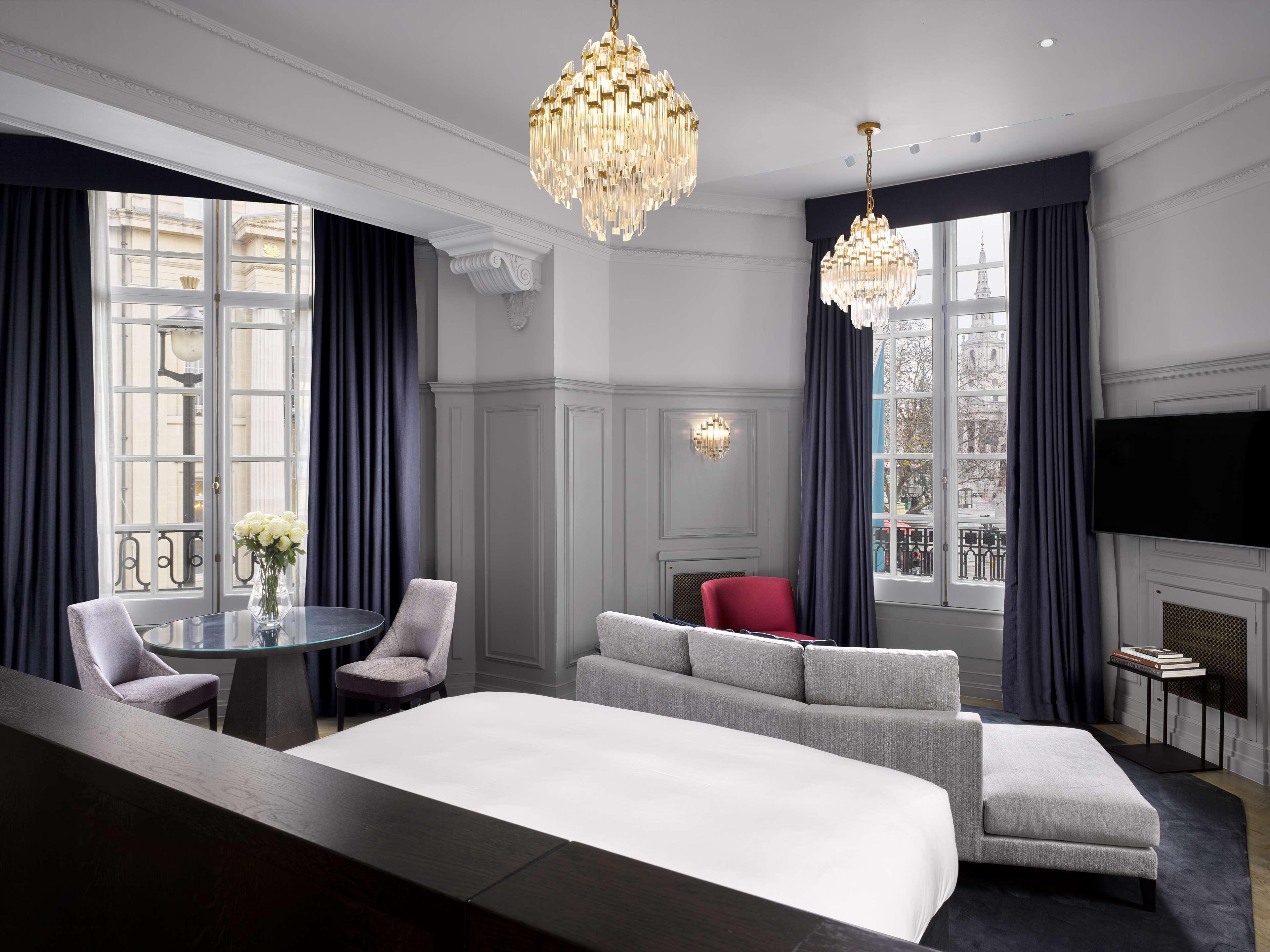 The Trafalgar St. James, Curio Collection By Hilton Hotel